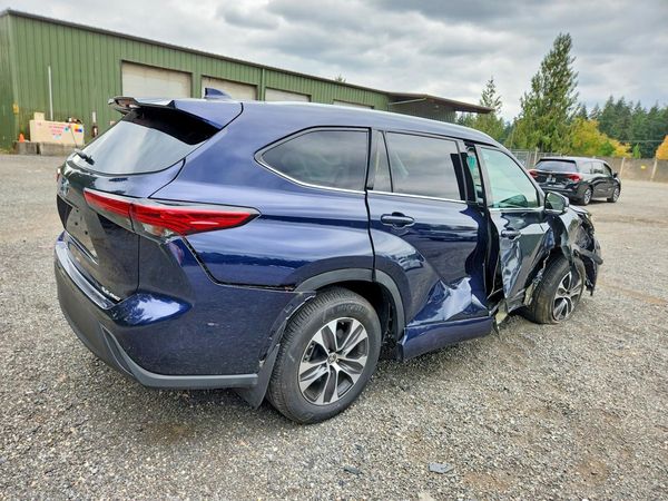 2022 TOYOTA HIGHLANDER