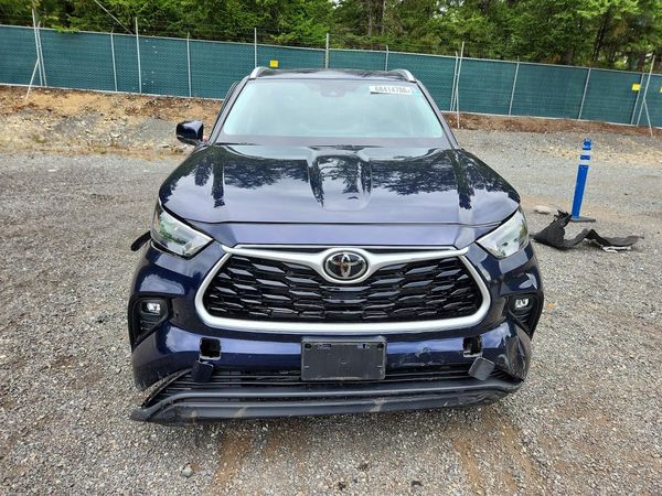 2022 TOYOTA HIGHLANDER