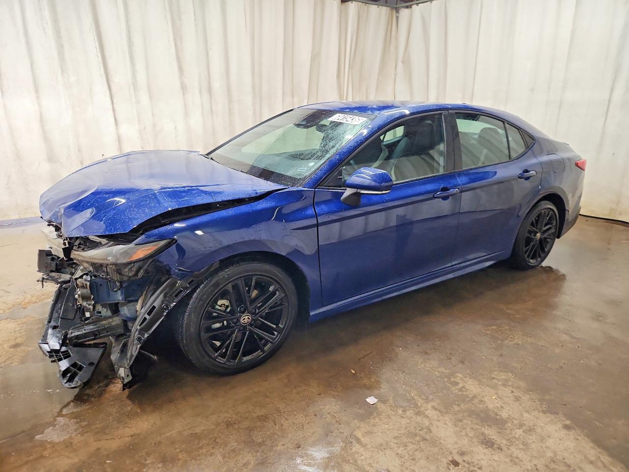 2025 TOYOTA CAMRY — Front 3/4
