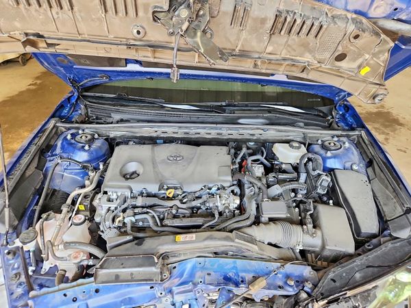 2025 TOYOTA CAMRY — Engine bay