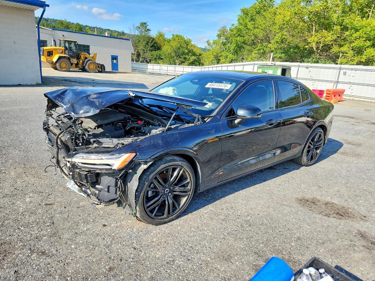 2023 VOLVO S60 — Front 3/4