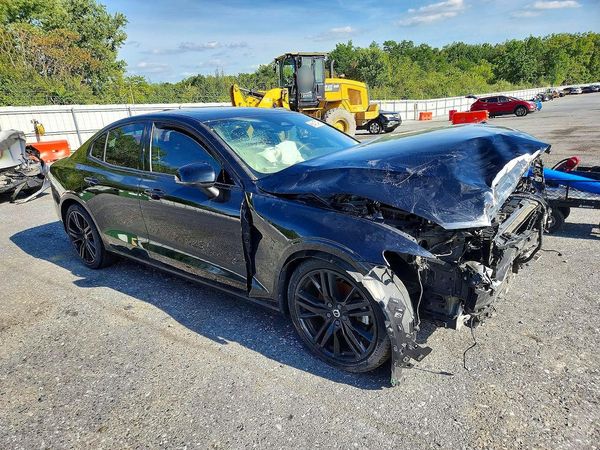 2023 VOLVO S60 — Passenger 3/4