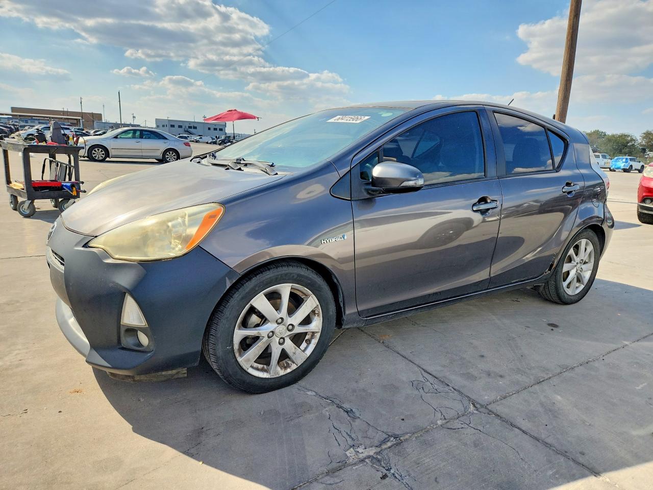 2013 TOYOTA PRIUS — Front 3/4