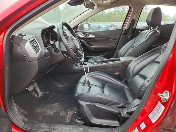 2018 MAZDA 3 Touring — DENT