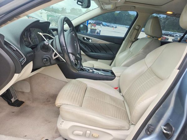 2016 INFINITI Q50 — DENT