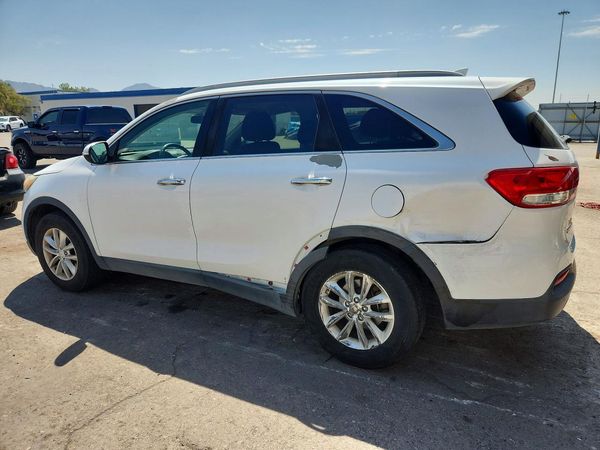 2016 KIA SORENTO L / LX