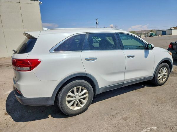 2016 KIA SORENTO L / LX