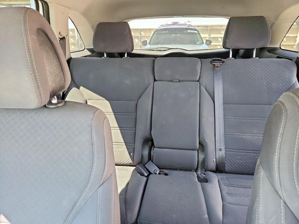 2016 KIA SORENTO L / LX