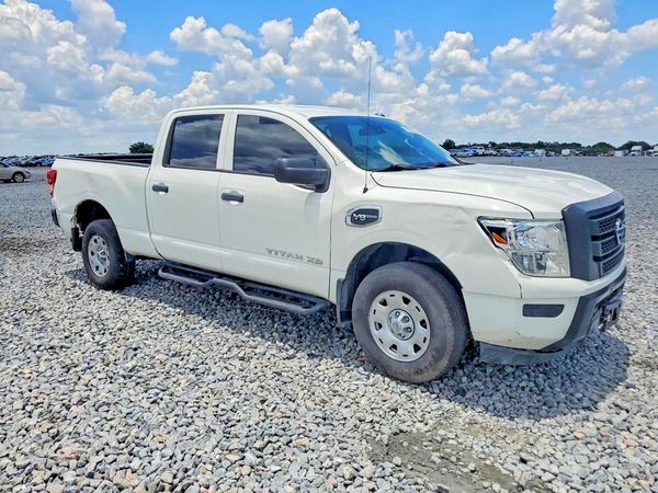 2021 NISSAN TITAN Crew Cab