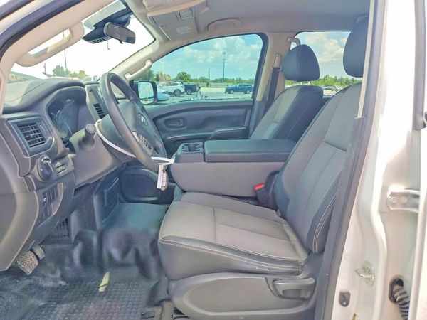 2021 NISSAN TITAN Crew Cab