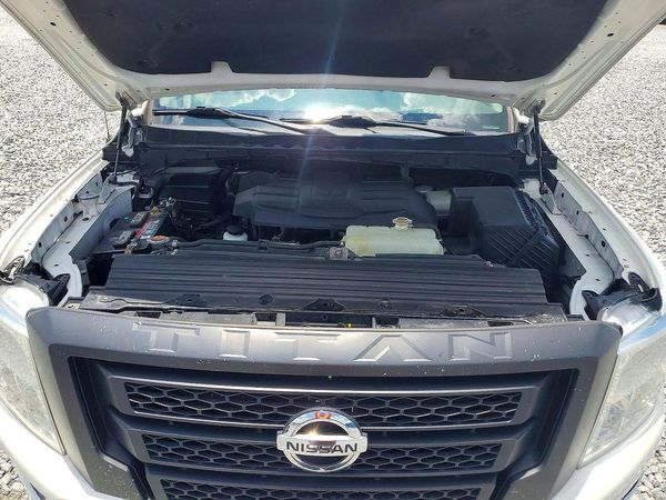 2021 NISSAN TITAN Crew Cab