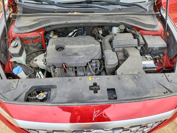 2019 HYUNDAI SANTA FE SE