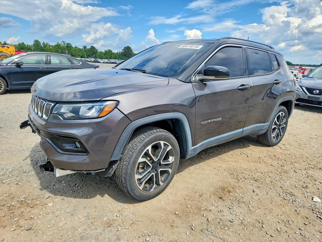 2022 JEEP COMPASS Limited — Front 3/4