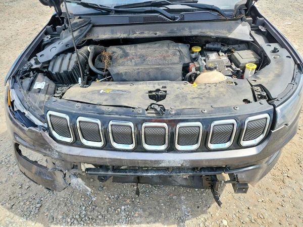 2022 JEEP COMPASS Limited — Engine bay