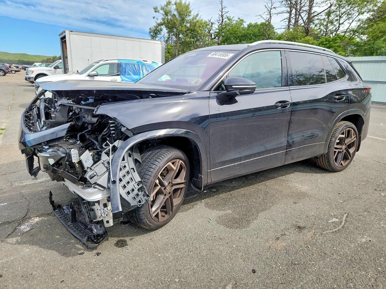 2026 VOLKSWAGEN TIGUAN 4Motion SEL R-Line — Front 3/4