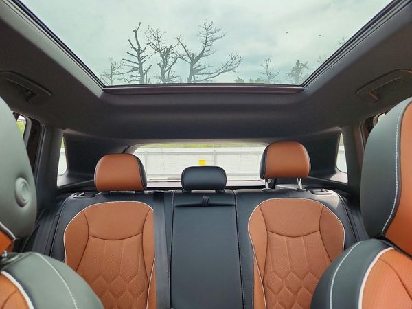 2026 VOLKSWAGEN TIGUAN 4Motion SEL R-Line — SUVN