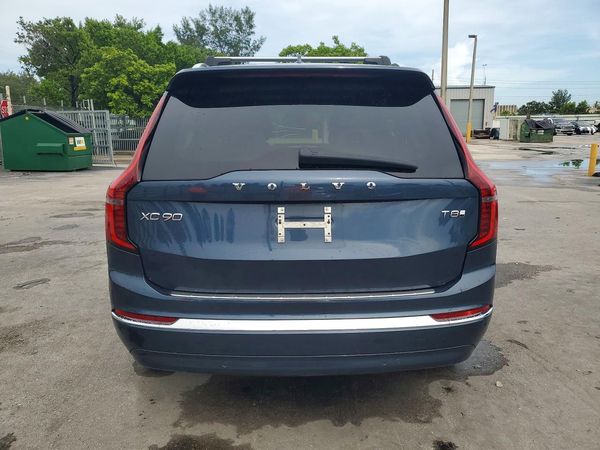 2025 VOLVO XC90