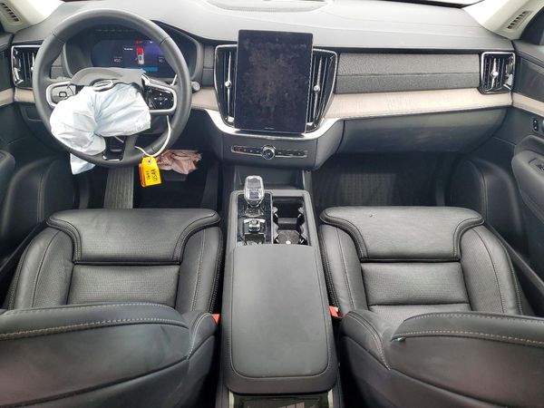 2025 VOLVO XC90