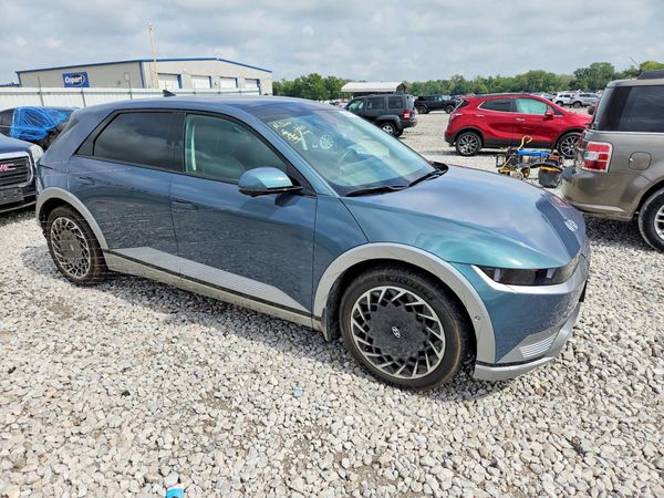 2023 HYUNDAI IONIQ Limited — Passenger 3/4