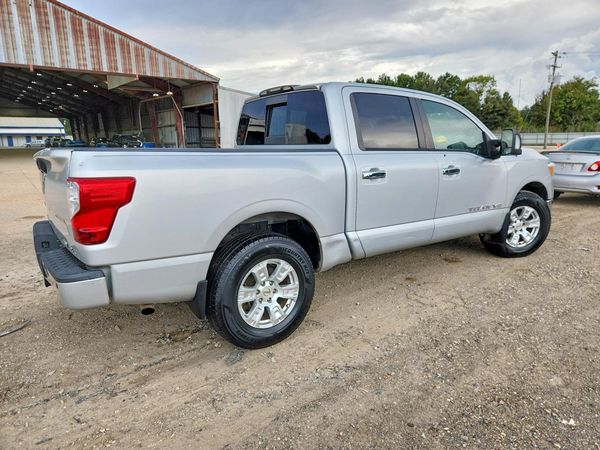 2018 NISSAN TITAN