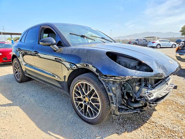 2017 PORSCHE MACAN