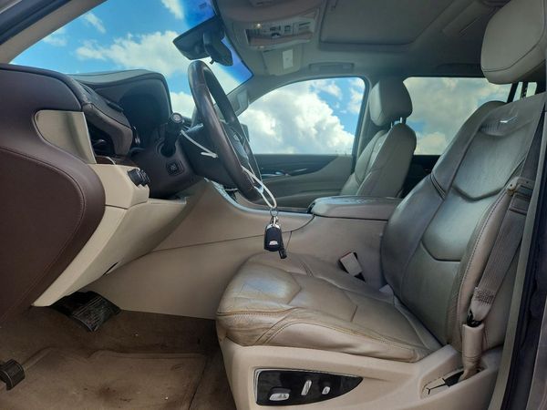 2017 CADILLAC ESCALADE