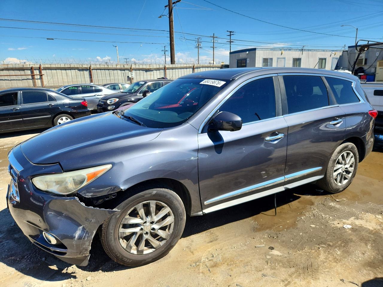 2013 INFINITI JX35 — Front 3/4