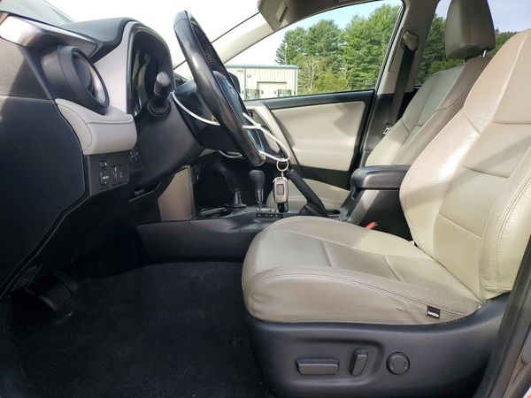 2018 TOYOTA RAV4 Adventure/XLE — DENT