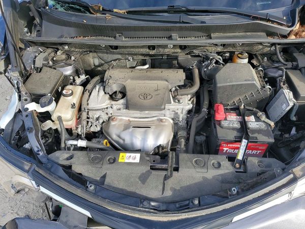 2018 TOYOTA RAV4 Adventure/XLE — Engine bay