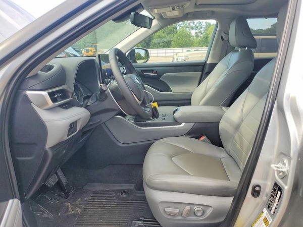 2023 TOYOTA HIGHLANDER