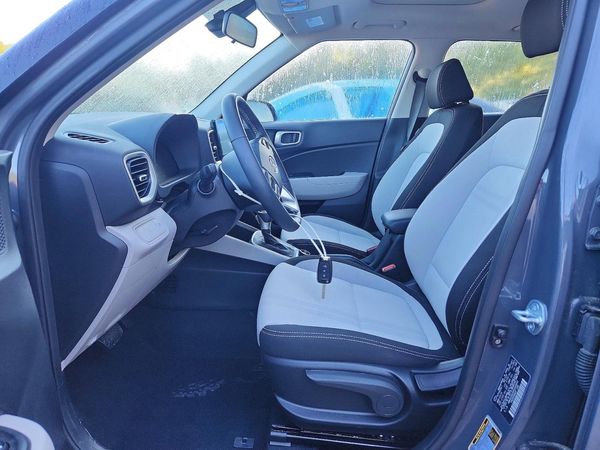 2023 HYUNDAI VENUE — DENT