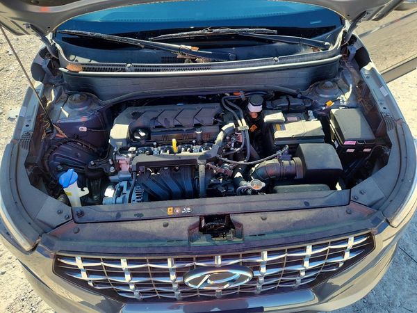 2023 HYUNDAI VENUE — Engine bay