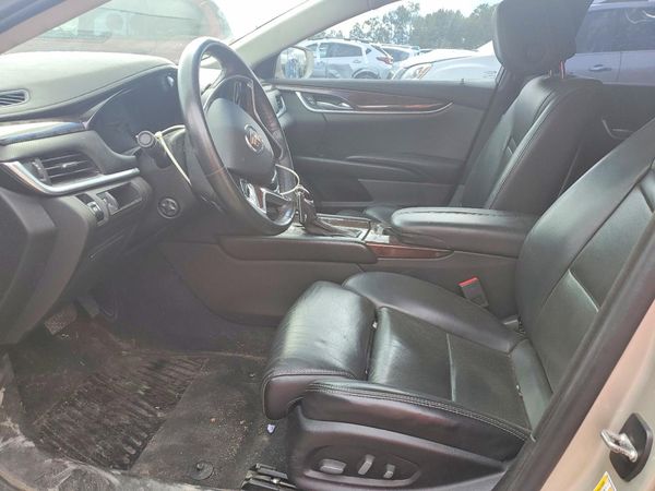 2013 CADILLAC XTS Luxury — DENT