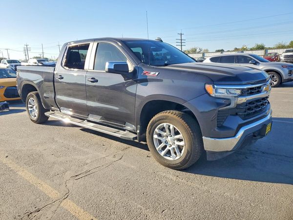 2022 CHEVROLET SILVERADO LT — Passenger 3/4