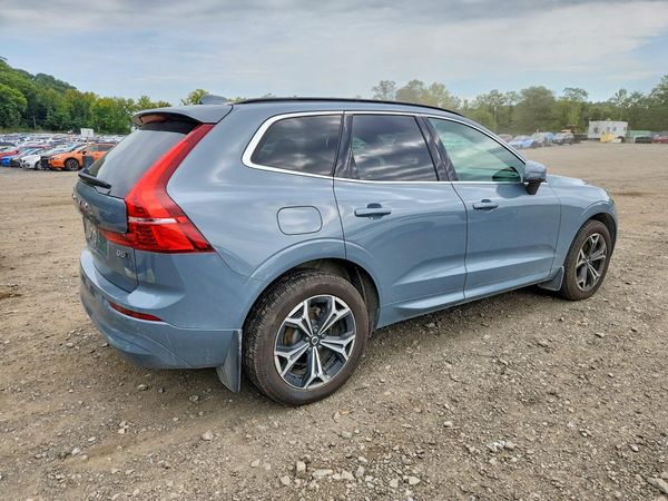 2022 VOLVO XC60 Momentum (excl S60)