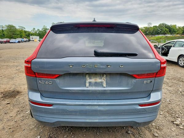 2022 VOLVO XC60 Momentum (excl S60)