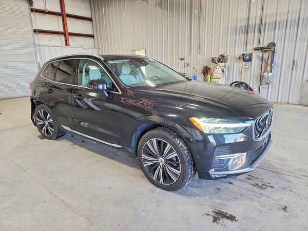 2023 VOLVO XC60 Plus Bright