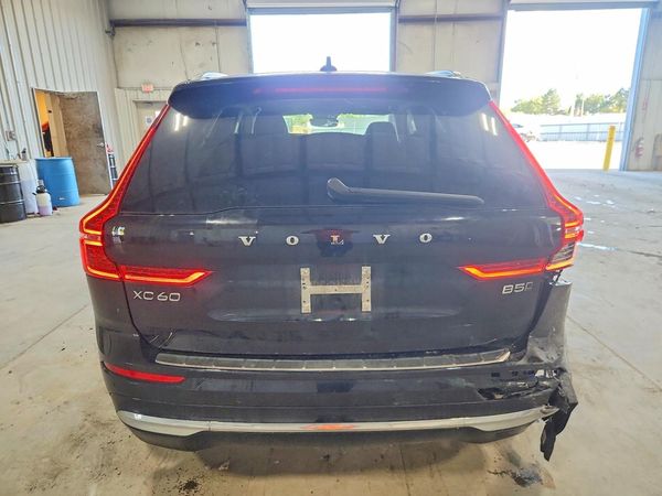 2023 VOLVO XC60 Plus Bright