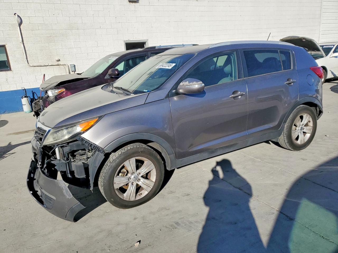 2013 KIA SPORTAGE LX — Front 3/4