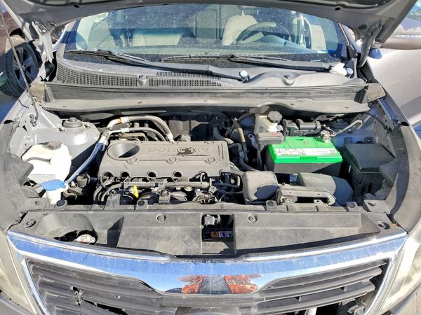2013 KIA SPORTAGE LX — Engine bay