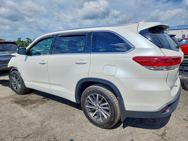 2017 TOYOTA HIGHLANDER SE/XLE