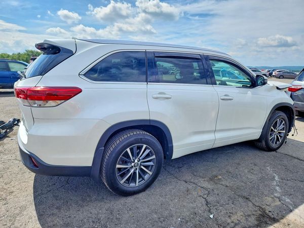 2017 TOYOTA HIGHLANDER SE/XLE