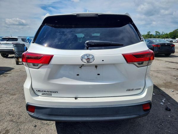 2017 TOYOTA HIGHLANDER SE/XLE