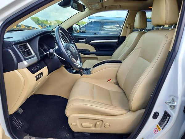 2017 TOYOTA HIGHLANDER SE/XLE