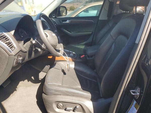 2016 AUDI Q5 quattro Premium Plus — DENT