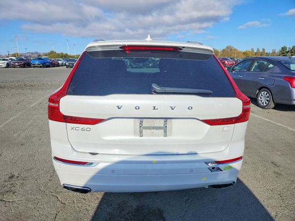 2021 VOLVO XC60 Momentum — DIRR