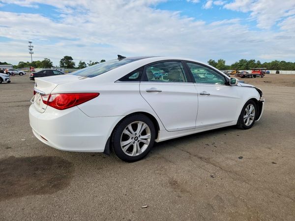 2012 HYUNDAI SONATA Middle level