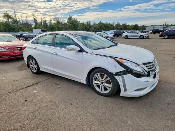 2012 HYUNDAI SONATA Middle level