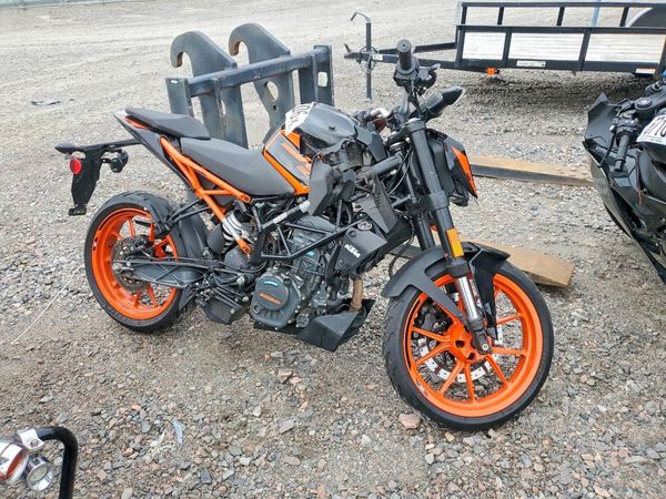 2023 KTM 200