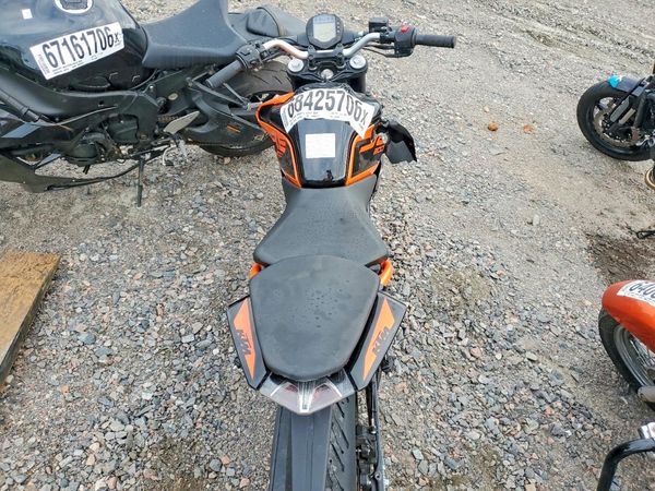 2023 KTM 200